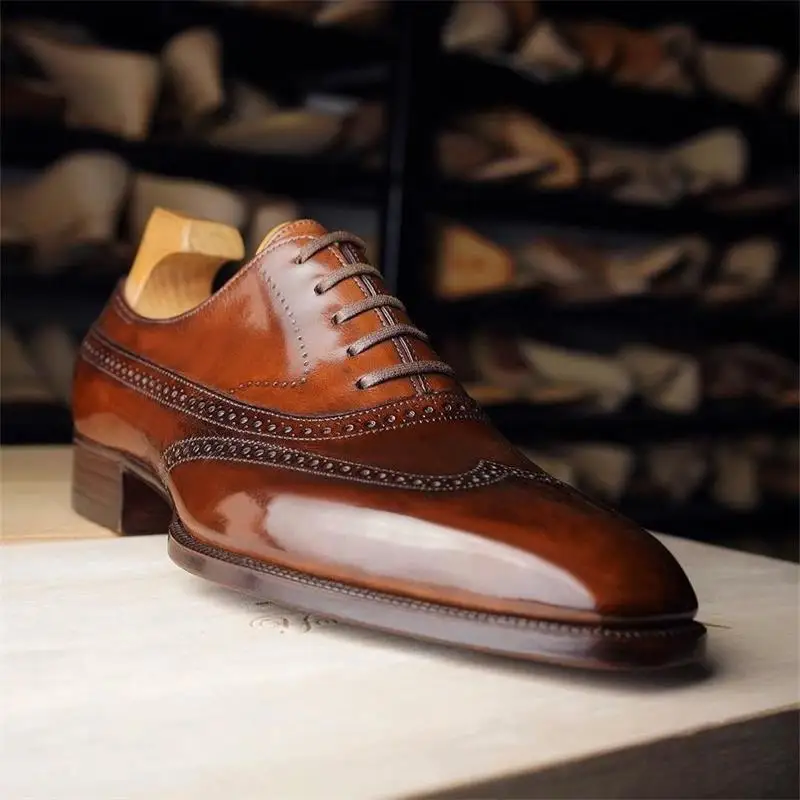 New Men's Shoes Fashion Casual Business High-end Brown PU Stitching Hollow Lace Comfortable and Versatile Oxford Shoes HL422
New Men's Shoes Fashion Casual Business High-end Brown PU Stitching Hollow Lace Comfortable and Versatile Oxford Shoes HL422