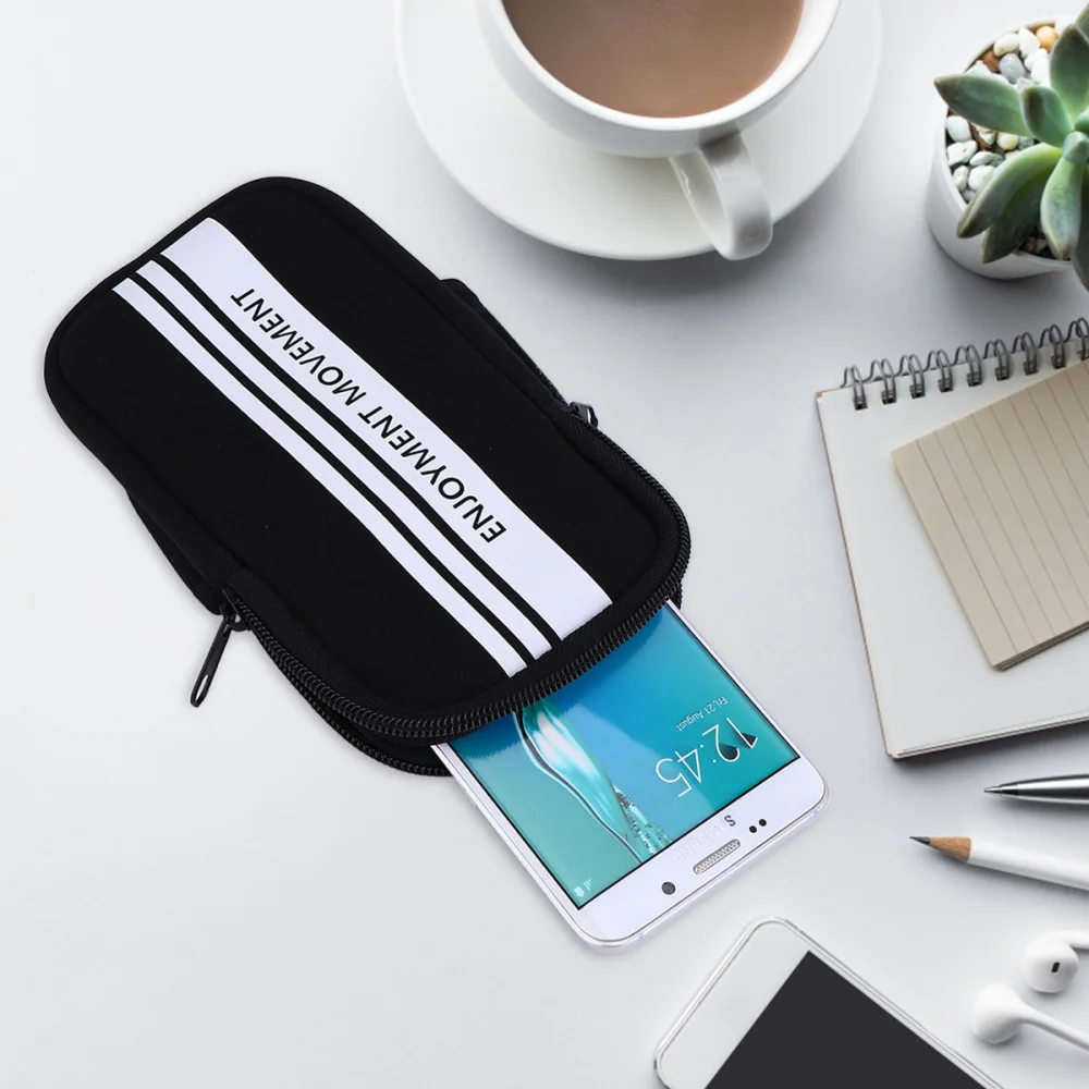 1pc Sports Armband Mobile Phone Bag Waterproof Mobile Phone Bag for Outdoor Running Jogging (Black Under 6 Inches)
1pc Sports Armband Mobile Phone Bag Waterproof Mobile Phone Bag for Outdoor Running Jogging (Black Under 6 Inches)