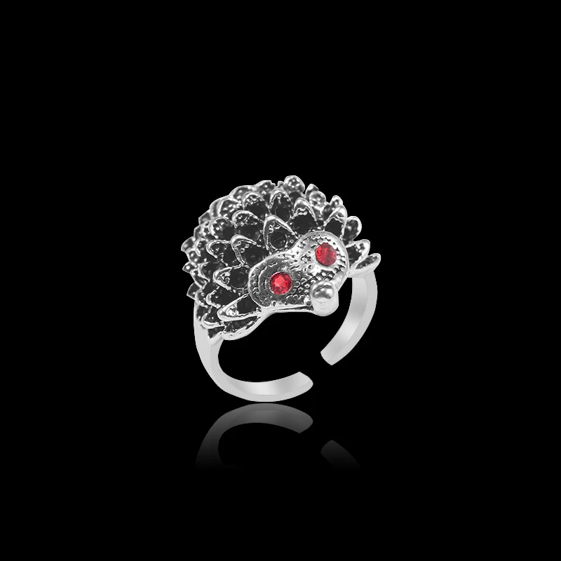 Fashion Creative Red Eyes Small Hedgehog Ring Vintage Alloy Ring For Women Tail Ring Opening Adjustable Size Jewelry Gift
Fashion Creative Red Eyes Small Hedgehog Ring Vintage Alloy Ring For Women Tail Ring Opening Adjustable Size Jewelry Gift