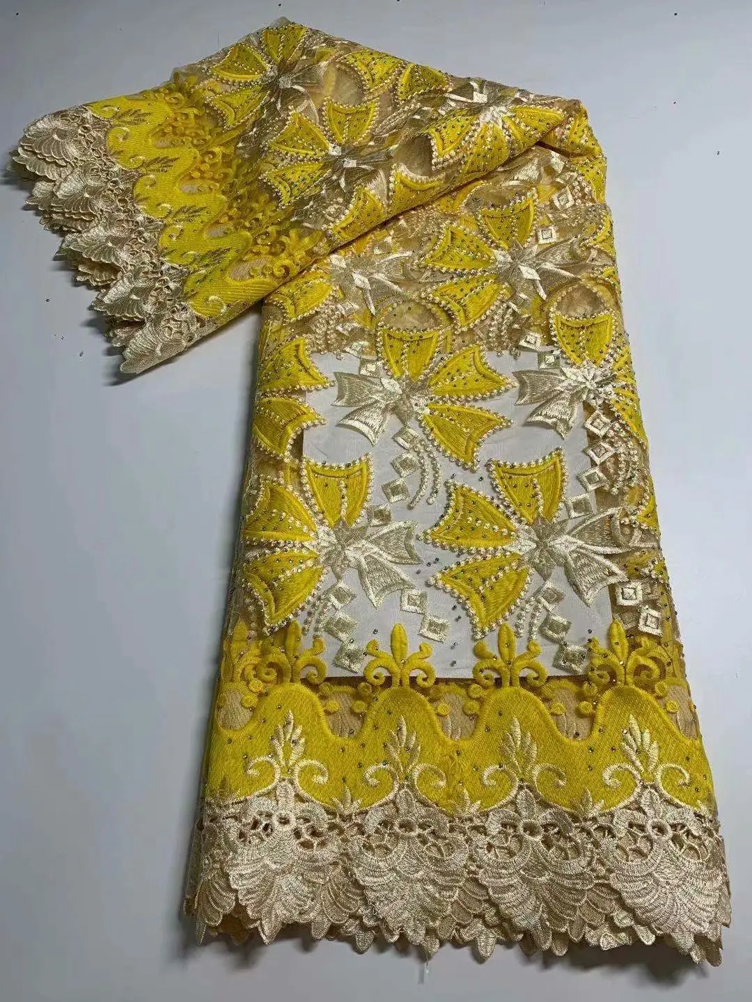 Новинка 2021, классическая элегантная вышитая ткань, Африканское французское кружево с множеством камней для свадебного платья NN336_K
Новинка 2021, классическая элегантная вышитая ткань, Африканское французское кружево с множеством камней для свадебного платья NN336_K