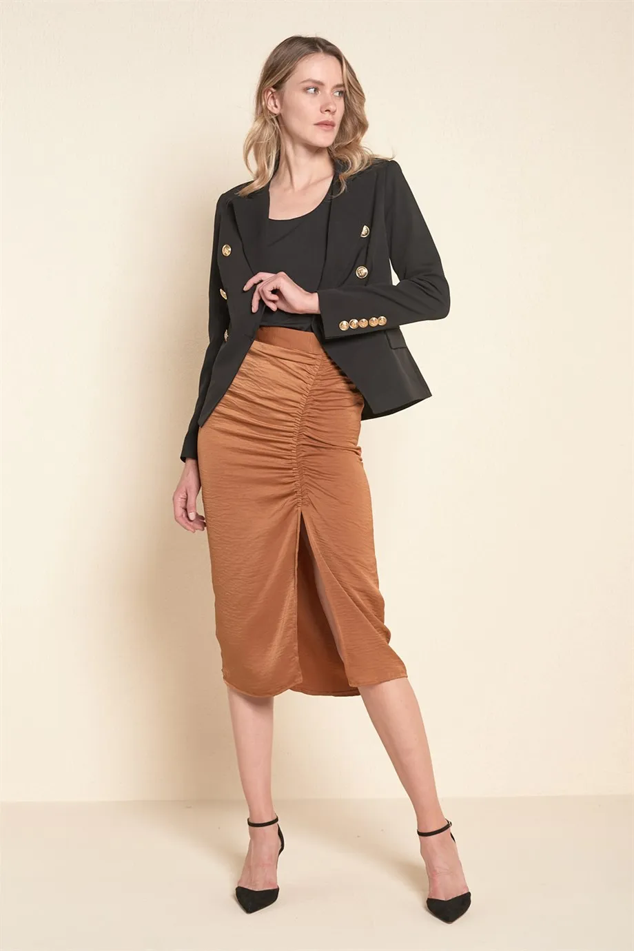 Women Tan Fronting Bzgll Skirt
Women Tan Fronting Bzgll Skirt