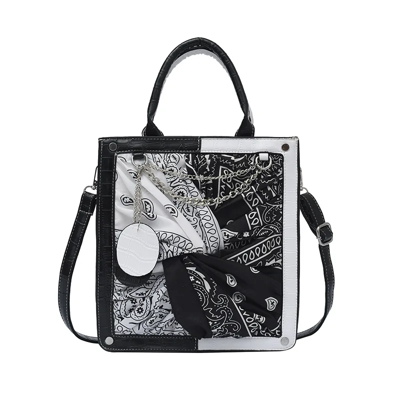 Black And White Women's Shoulder Bag Crocodile Pattern Large Capacity Tote Bag Contrast Color Women's Designer Messenger Bag
Black And White Women's Shoulder Bag Crocodile Pattern Large Capacity Tote Bag Contrast Color Women's Designer Messenger Bag