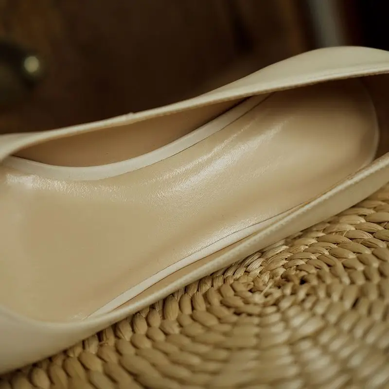 ALLBITEFO full genuine leather square toe brand high heels women shoes thick heels office ladies shoes spring women heels
ALLBITEFO full genuine leather square toe brand high heels women shoes thick heels office ladies shoes spring women heels