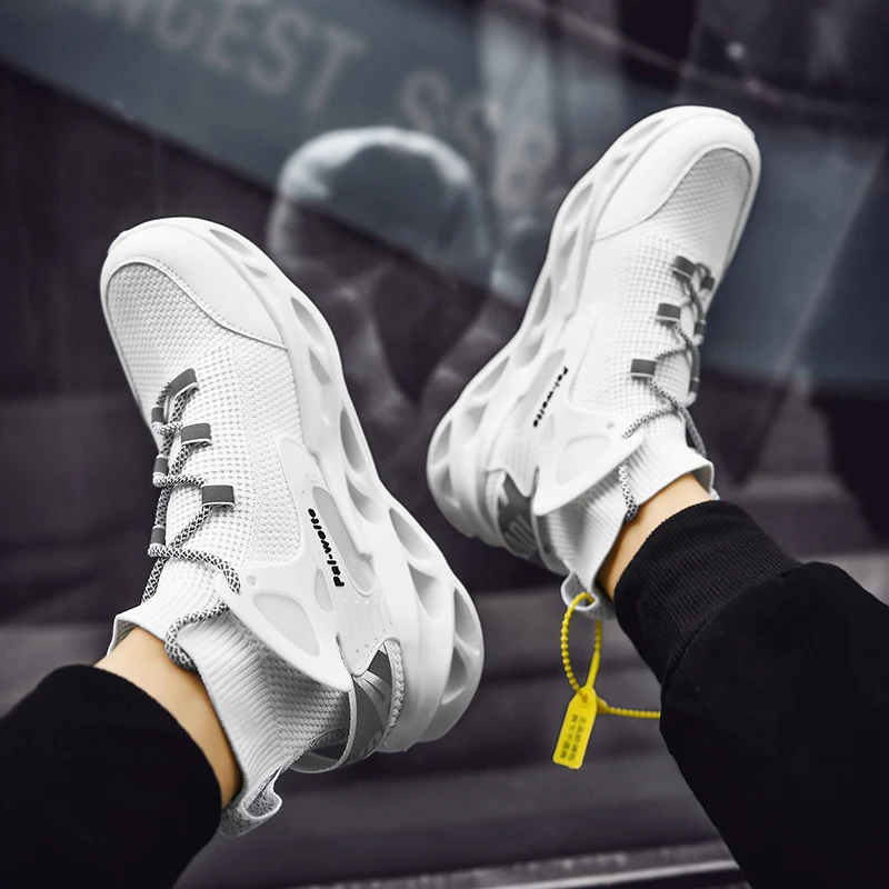 2020 Men's High Top Fashion Net Cloth Sneakers Trend Hot Sale Comfortable Man Casual Shoes Outdoor Non-slip Breathable Men Shoes
2020 Men's High Top Fashion Net Cloth Sneakers Trend Hot Sale Comfortable Man Casual Shoes Outdoor Non-slip Breathable Men Shoes