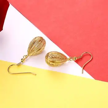 K Gold Zircon Earrings Water Drop-shaped Hollow Romantic Wind Lady Earrings Gold Earrings Wholesaler KZCE214-A KZCE214
K Gold Zircon Earrings Water Drop-shaped Hollow Romantic Wind Lady Earrings Gold Earrings Wholesaler KZCE214-A KZCE214