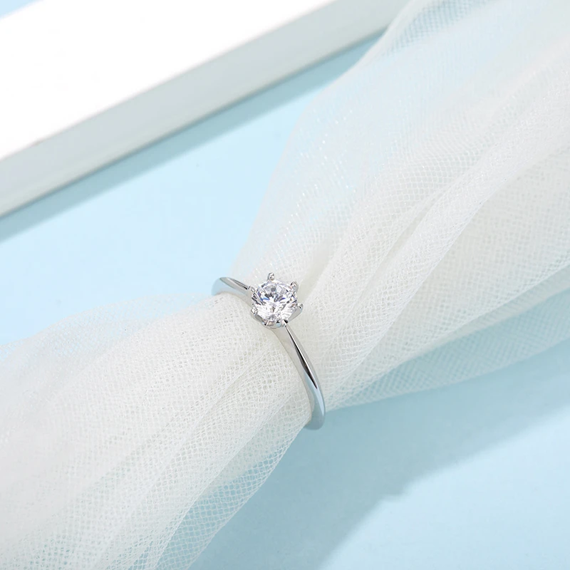 White Gold Plated 925 Sterling Silver Main Stone 0.5ct 5.0mm Moissanites Ring Jewlery Simple six-claw female ring M03E
White Gold Plated 925 Sterling Silver Main Stone 0.5ct 5.0mm Moissanites Ring Jewlery Simple six-claw female ring M03E