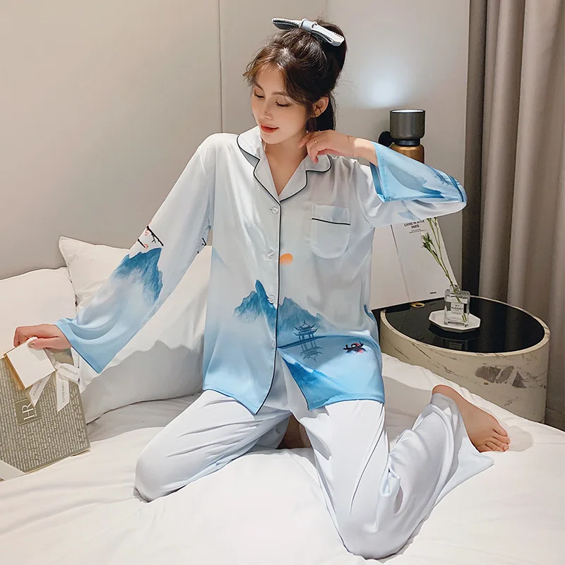 Pajamas "Women 's Spring And Autumn Ice Silk Long - Sleeved Trousers Cardigan Chinese Style Landscape Printing Home Service
Pajamas "Women 's Spring And Autumn Ice Silk Long - Sleeved Trousers Cardigan Chinese Style Landscape Printing Home Service
