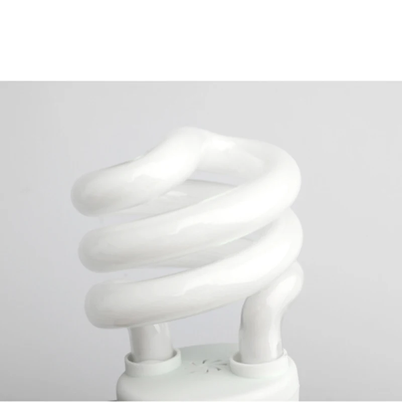 AC 230V E27 UVB light bulbs for reptiles lizard turtle Pet Reptile Ceramic Emitter Heated Heat Breeding Lamp Habitat Lighting BS
AC 230V E27 UVB light bulbs for reptiles lizard turtle Pet Reptile Ceramic Emitter Heated Heat Breeding Lamp Habitat Lighting BS