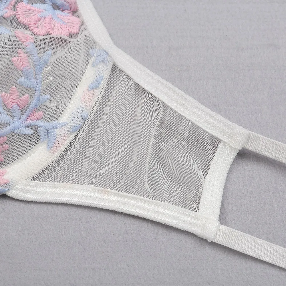 Women White Underwire Bra Set Floral Embroidery Lingerie Thong Garter Set Ladies Temptation Underwear Nightwear
Women White Underwire Bra Set Floral Embroidery Lingerie Thong Garter Set Ladies Temptation Underwear Nightwear
