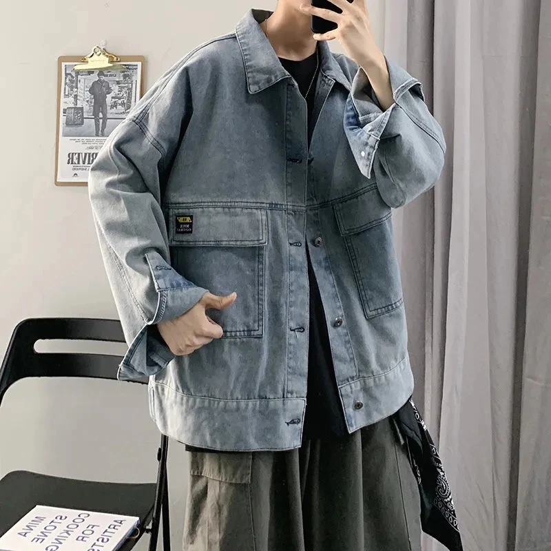 Jeans Jacket Men Harajuku Clothes Loose Long Sleeve Denim Chaquetas Spring Autumn Korean Style Single-Breasted Pocket Outerwear
Jeans Jacket Men Harajuku Clothes Loose Long Sleeve Denim Chaquetas Spring Autumn Korean Style Single-Breasted Pocket Outerwear