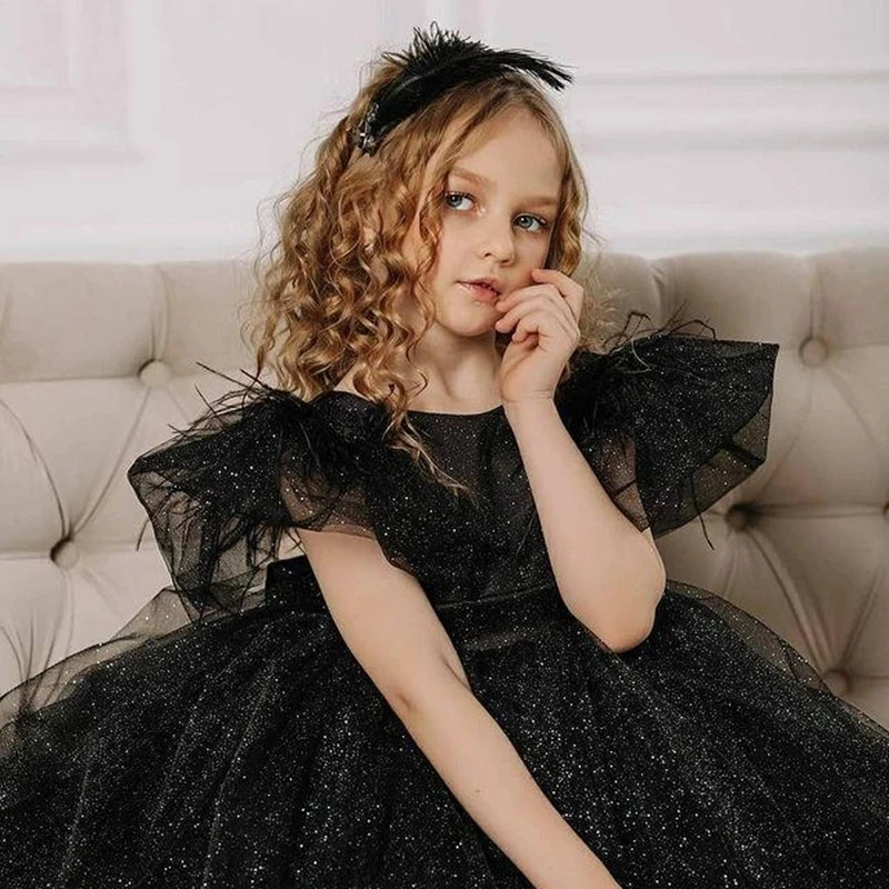 Flower Girl Dresses Vintage Short Sleeves Junior Bridesmaid Gowns Floor Length Bohemian 1st Communion Baby Dress
Flower Girl Dresses Vintage Short Sleeves Junior Bridesmaid Gowns Floor Length Bohemian 1st Communion Baby Dress