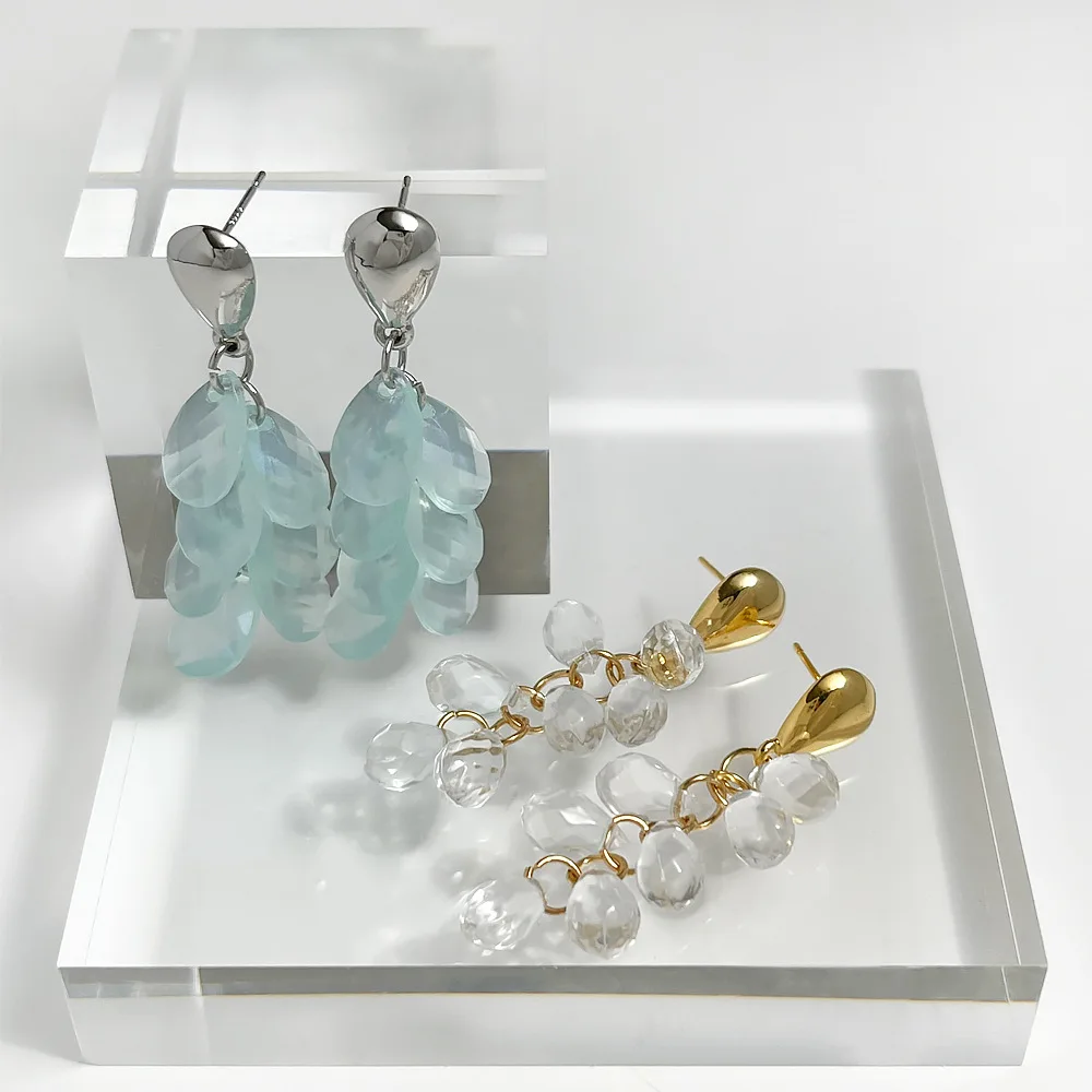 ALLNEWME French Textured Acrylic Leaf Dangle Drop Earring Jewelry for Women Elegant Transparent Lake Blue Long Tassel Earrings
ALLNEWME French Textured Acrylic Leaf Dangle Drop Earring Jewelry for Women Elegant Transparent Lake Blue Long Tassel Earrings