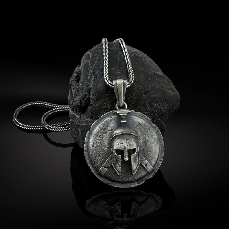 Spartan Warrior Helmet Shield Pure tin Pendant European and American ins Man necklace hip-hop punk style jewelry Men chains
Spartan Warrior Helmet Shield Pure tin Pendant European and American ins Man necklace hip-hop punk style jewelry Men chains