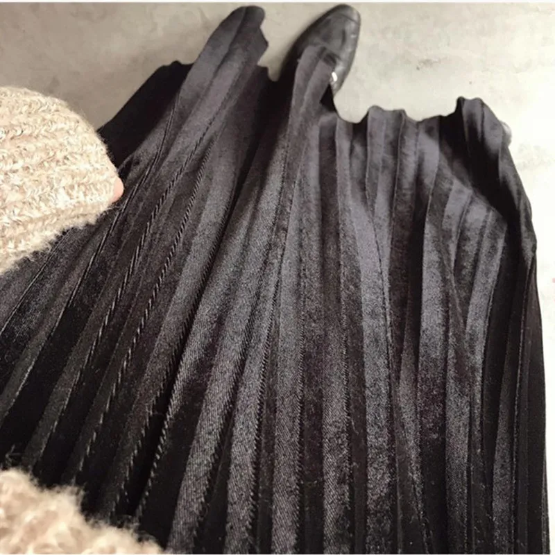 Harajuku Long High Waist Woman Skirts Saias Casual Vintage Solid Black Office Ladies Pleated Skirts Fashion Mujer Faldas Q3357
Harajuku Long High Waist Woman Skirts Saias Casual Vintage Solid Black Office Ladies Pleated Skirts Fashion Mujer Faldas Q3357