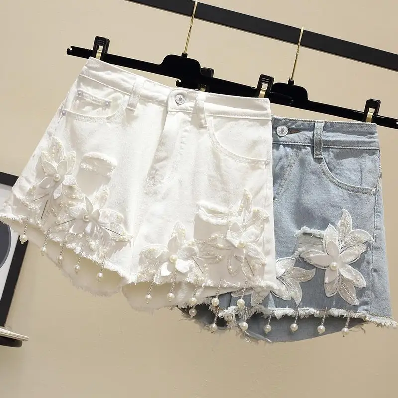 Female 2022 Summer Women Korean Denim Shorts Embroidery Beading Shorts Jeans Hole Washed Short Jean Pants 5XL Y775
Female 2022 Summer Women Korean Denim Shorts Embroidery Beading Shorts Jeans Hole Washed Short Jean Pants 5XL Y775