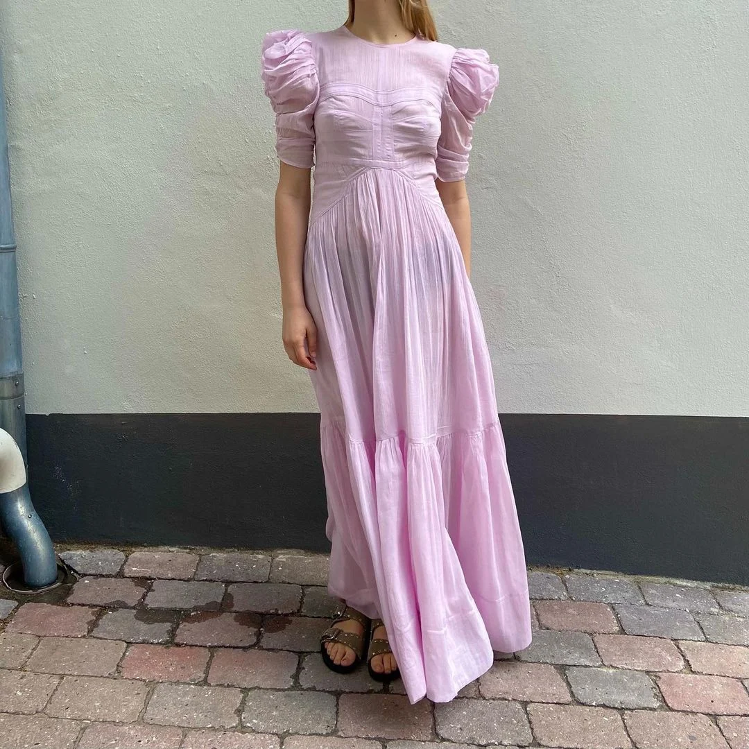 Women Backless Midi Dress Fashion Silk and Cotton Puff Short Sleeve Back Lace-up Holiday O-neck Robe
Women Backless Midi Dress Fashion Silk and Cotton Puff Short Sleeve Back Lace-up Holiday O-neck Robe