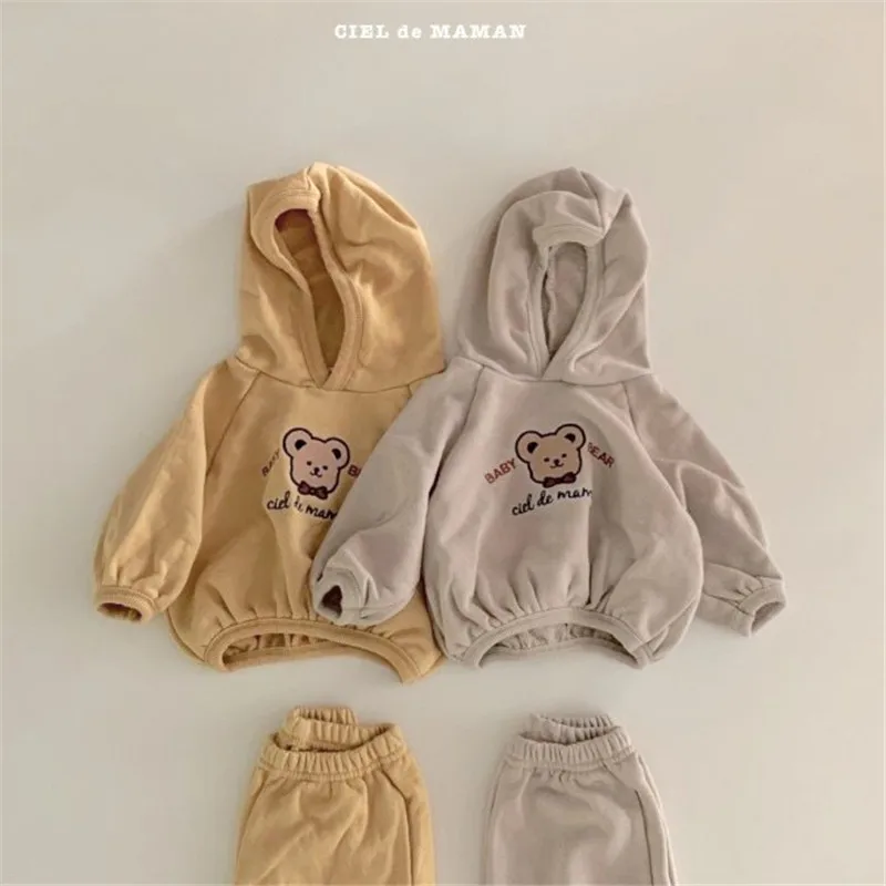 Children's Hooded Sweatershirt Set Baby Autumn Cartoon Suit Boys and Girls Two-piece Cartoon Printed Hooded +loose Casual Pants
Children's Hooded Sweatershirt Set Baby Autumn Cartoon Suit Boys and Girls Two-piece Cartoon Printed Hooded +loose Casual Pants