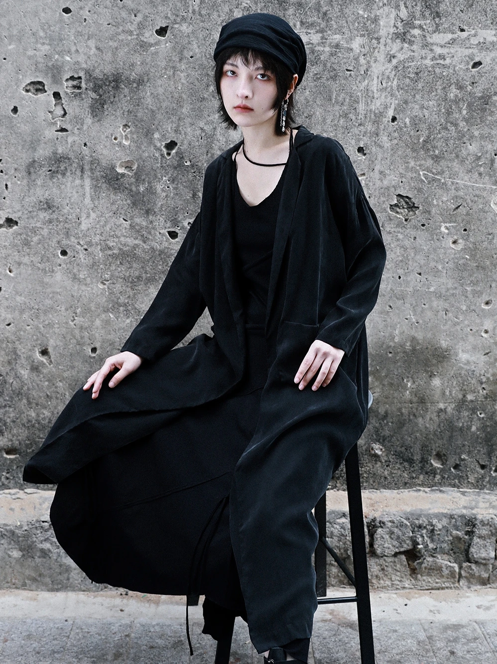 IEQJ Women Trench New Notch Collar Long Sleeve Loose Wide Hem Open Stitch Fashion Tide Black Streetwear Summer 2021 8P808
IEQJ Women Trench New Notch Collar Long Sleeve Loose Wide Hem Open Stitch Fashion Tide Black Streetwear Summer 2021 8P808