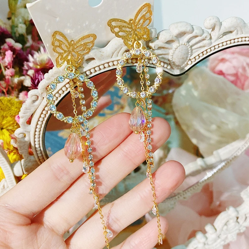 MENGJIQIAO Fashion Korean Metal Hollow Butterfly Drop Earrings For Women Girls Cricle Crystal Long Tassel Pendientes Jewelry
MENGJIQIAO Fashion Korean Metal Hollow Butterfly Drop Earrings For Women Girls Cricle Crystal Long Tassel Pendientes Jewelry