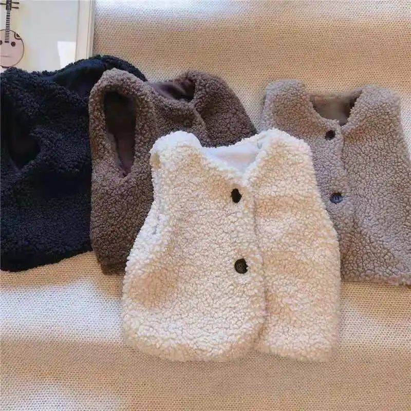 Baby Vest Spring and Autumn Clothes New Korean Girl Lamb Wool Thick Warm Top Japanese Children Coat
Baby Vest Spring and Autumn Clothes New Korean Girl Lamb Wool Thick Warm Top Japanese Children Coat