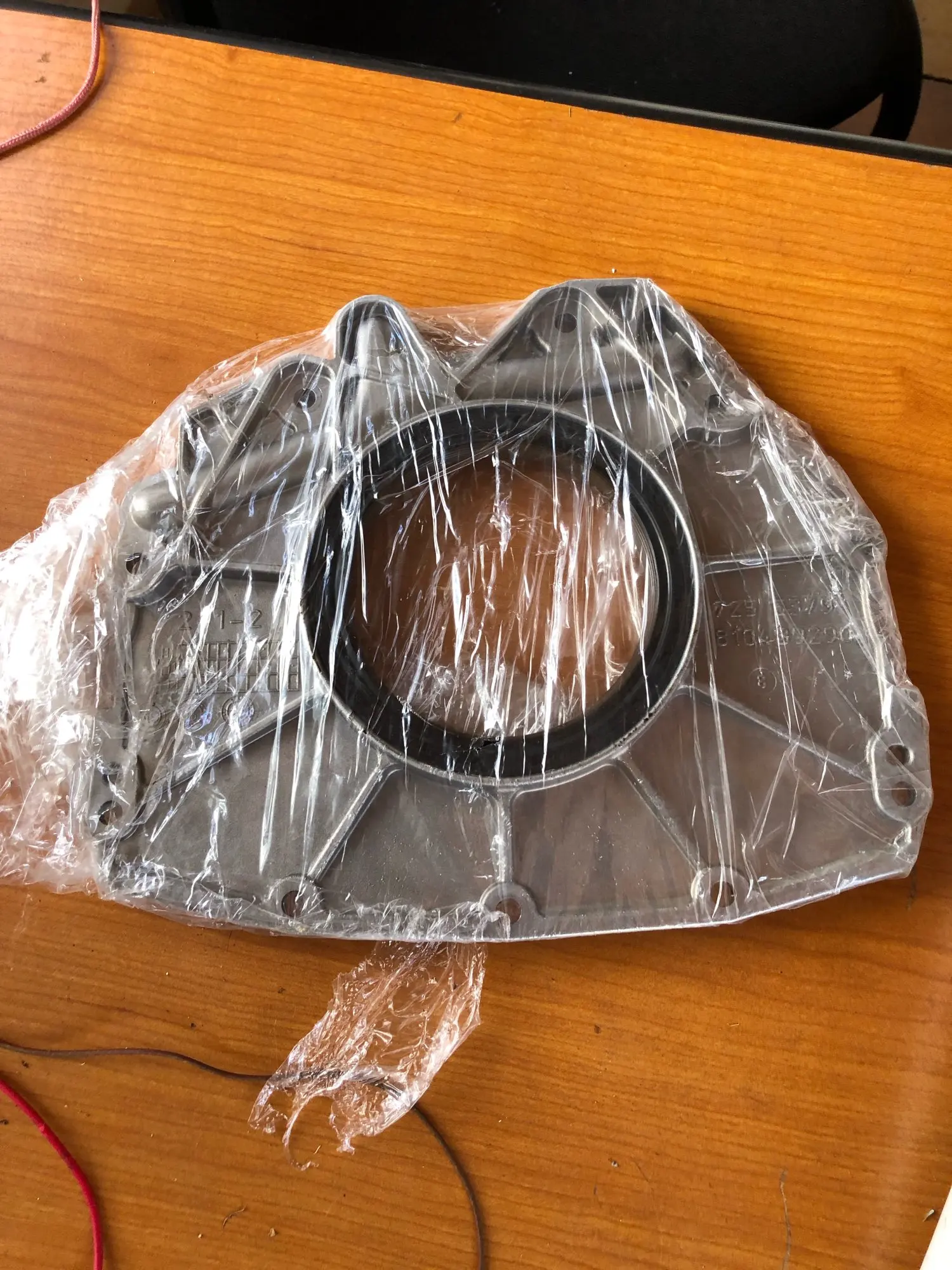 Car Engine crankshaft rear oil seal GL320CDI GL350CDImer ced esb enzML350CDI 642 diesel engine curved rear seal Connection cover
Car Engine crankshaft rear oil seal GL320CDI GL350CDImer ced esb enzML350CDI 642 diesel engine curved rear seal Connection cover