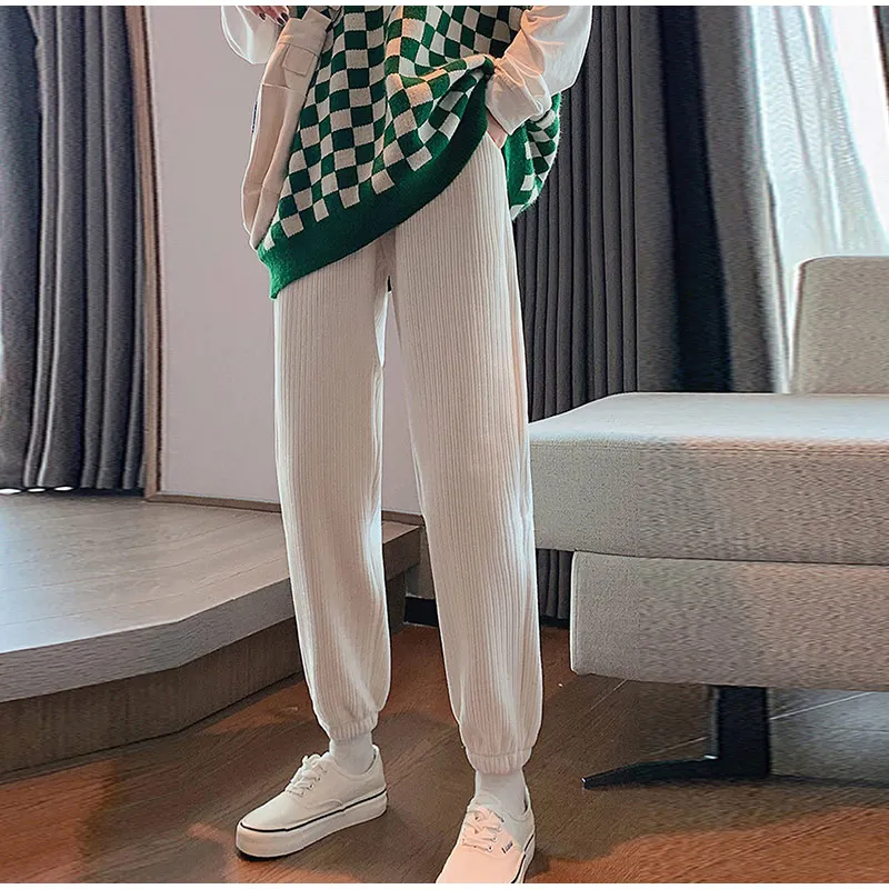 2022 New Women's Pants Autumn And Winter Plush Thick Corduroy Pants Vintage Korean High Waist Pants Casual Loose Warm Pants
2022 New Women's Pants Autumn And Winter Plush Thick Corduroy Pants Vintage Korean High Waist Pants Casual Loose Warm Pants