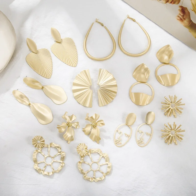 Match-Right 2020 New Korean Statement Drop Earrings for Women Fashion Vintage Geometric Gold Color Dangle Earring Jewelry SP1038
Match-Right 2020 New Korean Statement Drop Earrings for Women Fashion Vintage Geometric Gold Color Dangle Earring Jewelry SP1038