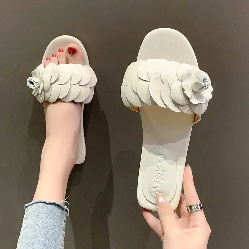 Flower Slippers Women Summer Luxury Slides Shoes Pantofle Low Designer 2021 Soft Flat PU Fashion Floral Rubber Fabric Basic
Flower Slippers Women Summer Luxury Slides Shoes Pantofle Low Designer 2021 Soft Flat PU Fashion Floral Rubber Fabric Basic