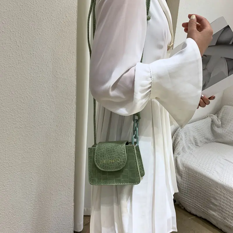2021 Crocodile Pattern PU Leather Crossbody Bags For Women Chain Female Shoulder Handbags Mini Purses Travel Cross Body Bag 
2021 Crocodile Pattern PU Leather Crossbody Bags For Women Chain Female Shoulder Handbags Mini Purses Travel Cross Body Bag