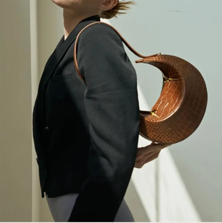 Summer Small Round Bags For Women 2020 New Fashion Crocodile Pattern Shoulder Bag Designer Vintage Mini Baguette Hobo Handbags
Summer Small Round Bags For Women 2020 New Fashion Crocodile Pattern Shoulder Bag Designer Vintage Mini Baguette Hobo Handbags
