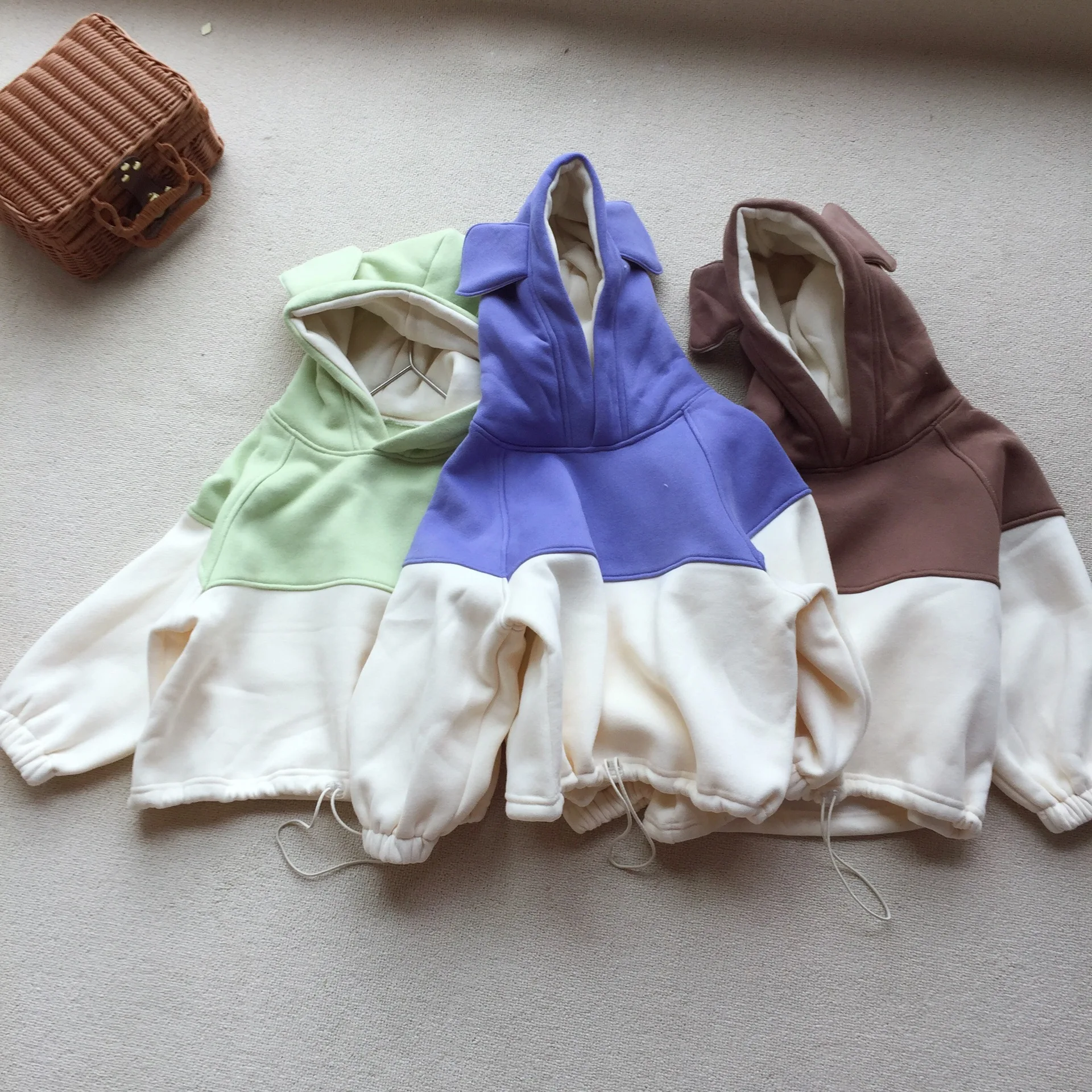Children's Clothing 2020 Autumn Winter Toddler Kids Hoodies Fashion Casual Loose Color Matching Hooded Sweatshirt for Boys Girls
Children's Clothing 2020 Autumn Winter Toddler Kids Hoodies Fashion Casual Loose Color Matching Hooded Sweatshirt for Boys Girls