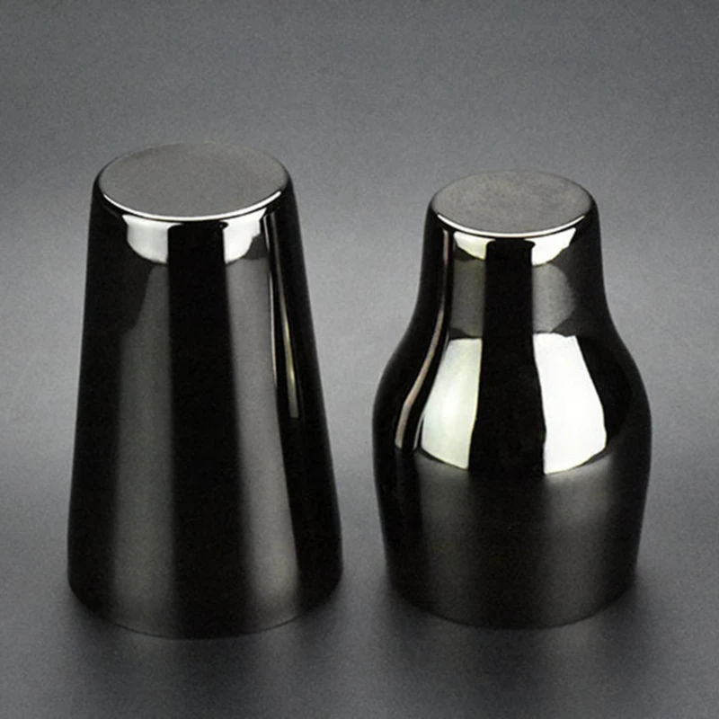650ml Stainless Steel French Cocktail Shaker Classic Elegant Bar Cocktail Shaker Bartender Bar Tool
650ml Stainless Steel French Cocktail Shaker Classic Elegant Bar Cocktail Shaker Bartender Bar Tool