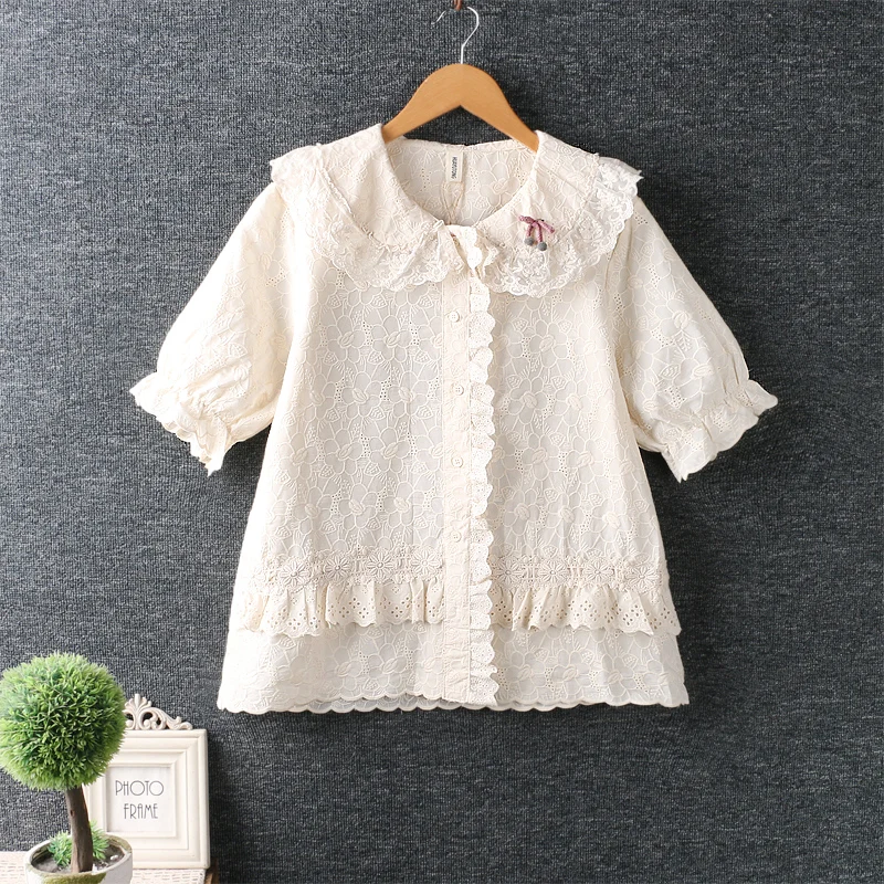 Summer new Sweet Peter pan collar shirt top women solid embroidery single breasted shirt HT6551 
Summer new Sweet Peter pan collar shirt top women solid embroidery single breasted shirt HT6551
