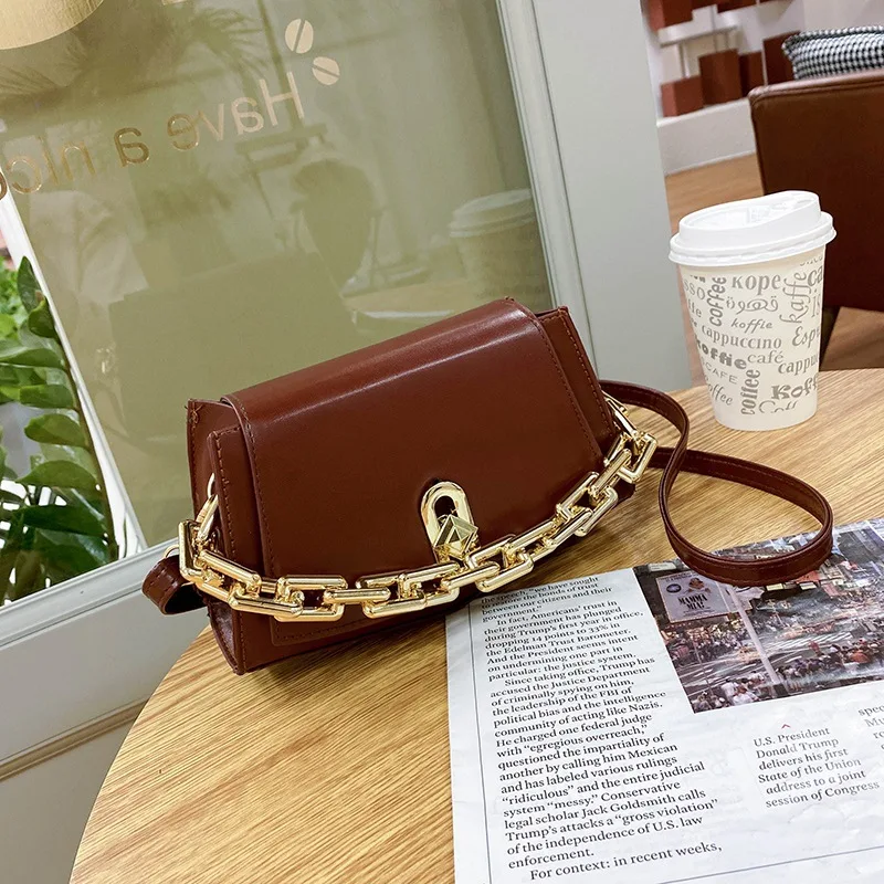 Fashion Wide Strap Saddle Bag Pu Leather Shoulder Bag For Women Simple Style Female Crossbody Bag Retro Lady Handbag Purse
Fashion Wide Strap Saddle Bag Pu Leather Shoulder Bag For Women Simple Style Female Crossbody Bag Retro Lady Handbag Purse