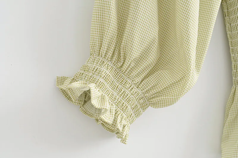 2021 Summer New Women's Fresh Plaid Square Collar Bubble Sleeve Elastic Wrap Chest Short Slimming Blouse
2021 Summer New Women's Fresh Plaid Square Collar Bubble Sleeve Elastic Wrap Chest Short Slimming Blouse
