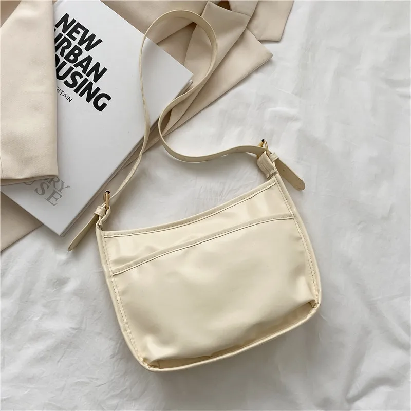 Handbag Ladies Retro Design Sense Thick Chain PU Leather One-Shoulder Underarm Top Handbag Female Small Underarm Bag Clutch
Handbag Ladies Retro Design Sense Thick Chain PU Leather One-Shoulder Underarm Top Handbag Female Small Underarm Bag Clutch