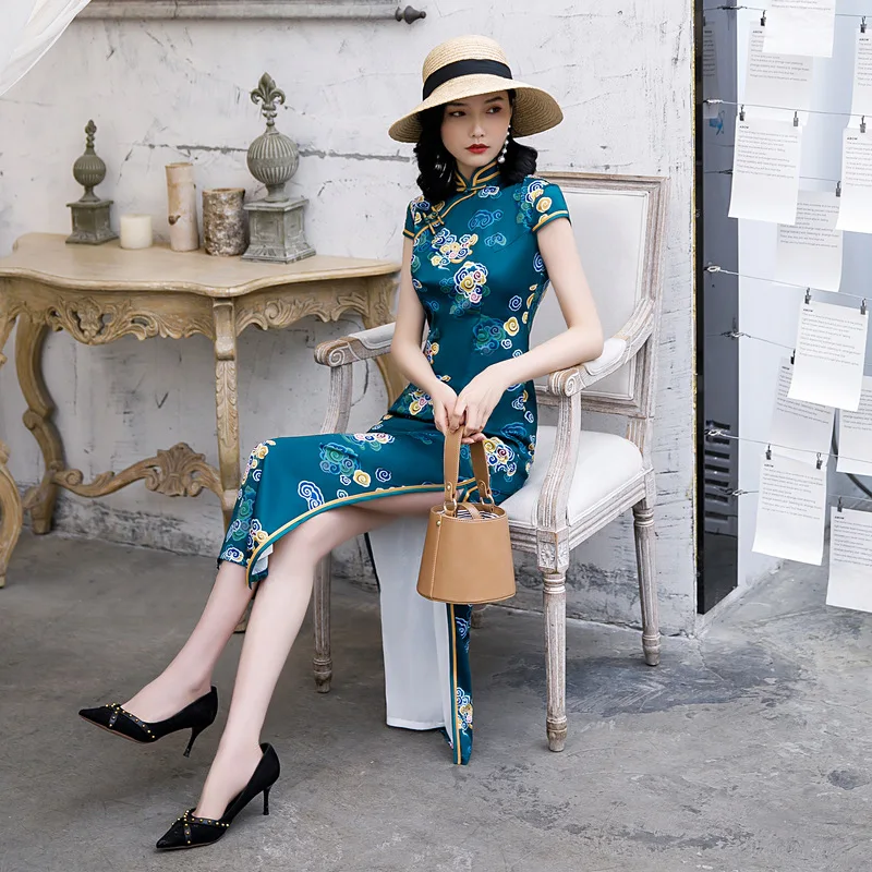 Cheongsam 2020 new fashion medium long elegant retro Chinese style slim cheongsam dress banquet show host cheongsam dress
Cheongsam 2020 new fashion medium long elegant retro Chinese style slim cheongsam dress banquet show host cheongsam dress