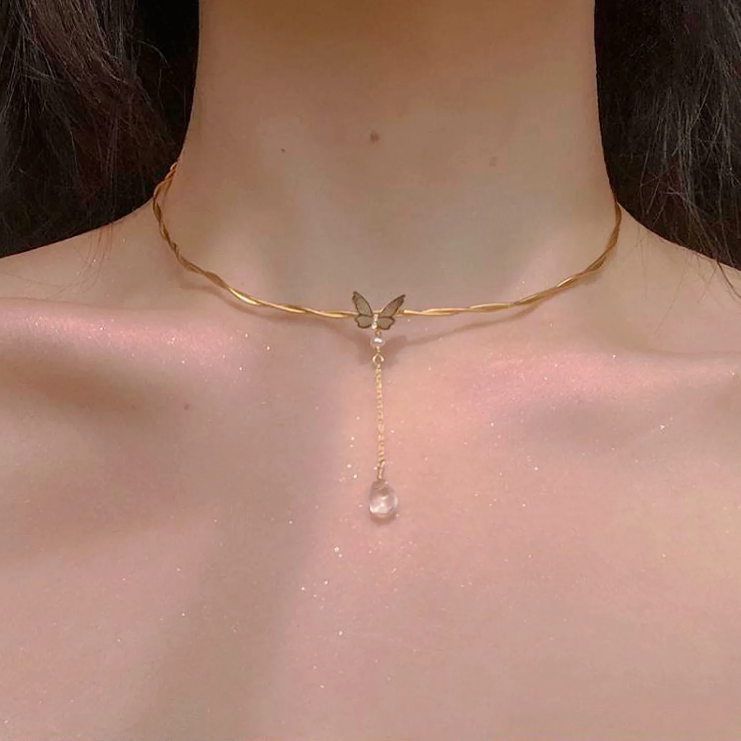 Lovely Butterfly Choker Necklace for Women Aesthetic Gold Clavicle Chain Korean Fashion Pendant Necklaces Jewelry Gifts
Lovely Butterfly Choker Necklace for Women Aesthetic Gold Clavicle Chain Korean Fashion Pendant Necklaces Jewelry Gifts