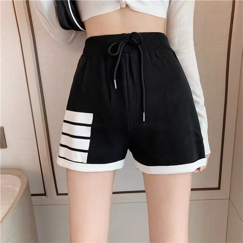 New summer high waist high quality ladies comfortable classic striped skateboard street pure cotton casual shorts hot pants
New summer high waist high quality ladies comfortable classic striped skateboard street pure cotton casual shorts hot pants