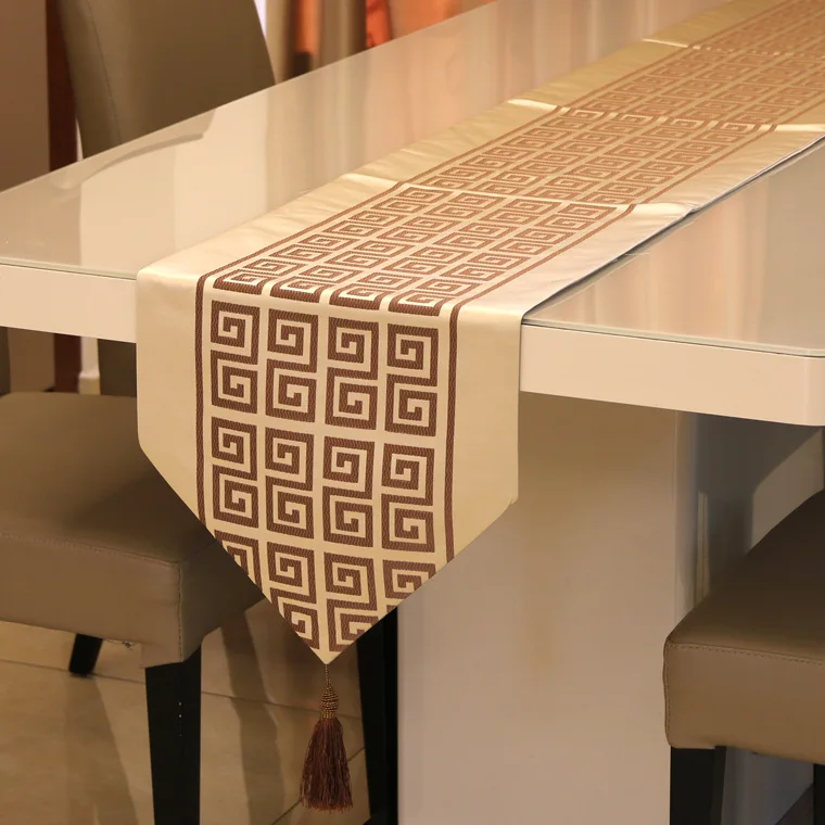 Simple European modern soft upholstery fabric fashion and simple Chinese table runner Luxury table decoration table runner
Simple European modern soft upholstery fabric fashion and simple Chinese table runner Luxury table decoration table runner