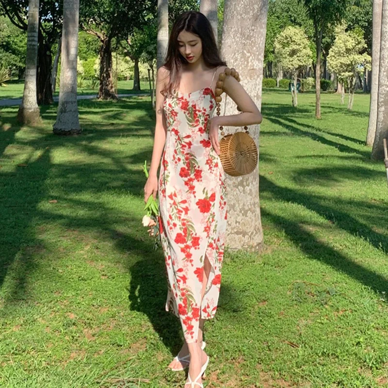 Summer Chic Women Sleeveless Floral Dress Korean Style V-neck Party Beach Dress for Females
Summer Chic Women Sleeveless Floral Dress Korean Style V-neck Party Beach Dress for Females