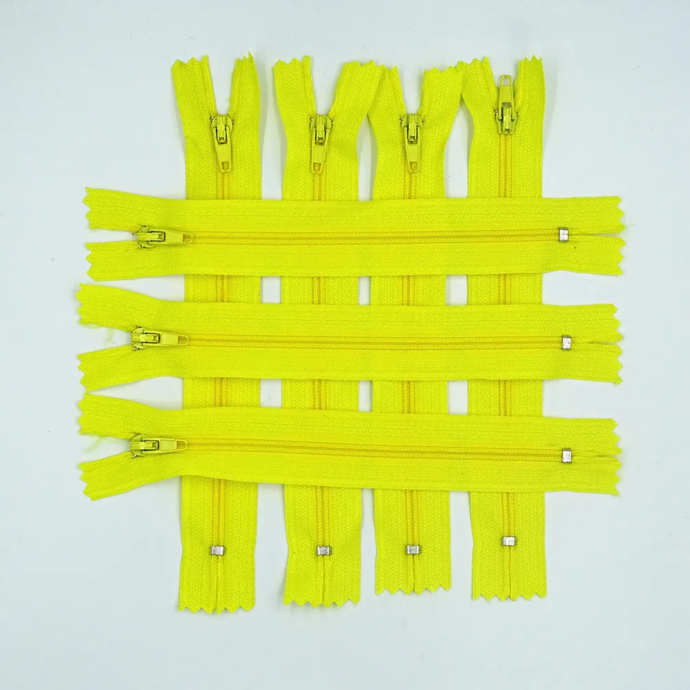 50Pcs 3# (27.5 Inches) 70CM Closed Nylon Coil Zipper Suitable For Bags And Clothing
50Pcs 3# (27.5 Inches) 70CM Closed Nylon Coil Zipper Suitable For Bags And Clothing