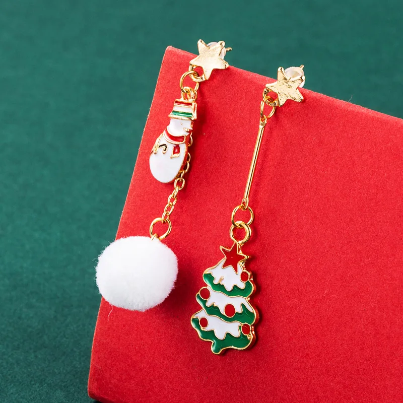 Christmas creative alloy Santa Claus Christmas tree gift box wool ball pendant asymmetric metal Earrings Dropshipping
Christmas creative alloy Santa Claus Christmas tree gift box wool ball pendant asymmetric metal Earrings Dropshipping