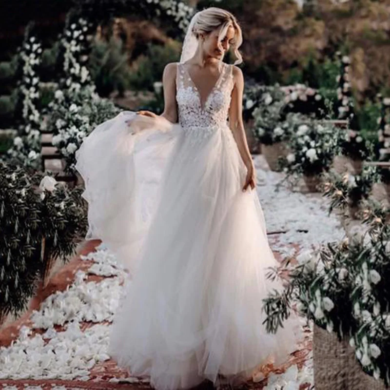 Best France Tulle Wedding Dress V Neck A Line Boho Gown 2021 3D Flower Lace Bride Dress vintage Bridal Dress Vestido de novia
Best France Tulle Wedding Dress V Neck A Line Boho Gown 2021 3D Flower Lace Bride Dress vintage Bridal Dress Vestido de novia