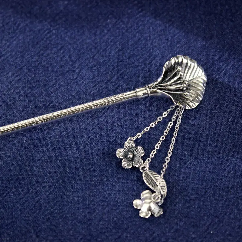 Designer original new summer ladies Chinese style retro charm personal hairpin exquisite luxury jewelry silver jewelry 
Designer original new summer ladies Chinese style retro charm personal hairpin exquisite luxury jewelry silver jewelry