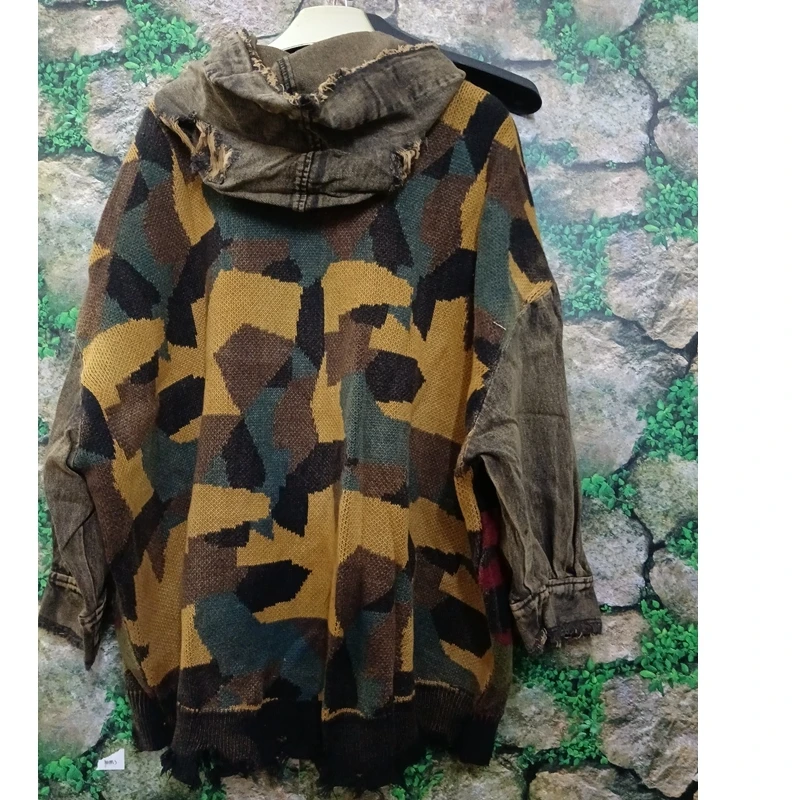Cowboy Vintage Modern Fashion Camouflage Printing Hooded Knitted Denim Coat For Women Red And Yellow Color With Hat Cool Newest 
Cowboy Vintage Modern Fashion Camouflage Printing Hooded Knitted Denim Coat For Women Red And Yellow Color With Hat Cool Newest