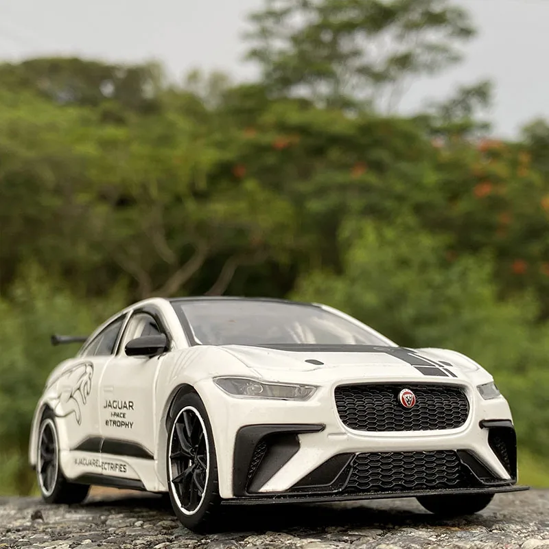1:32 Jaguar I PACE Racing Car Alloy Car model Diecasts & Toy Vehicles Car Model Miniature Scale Model Car Toys For Children
1:32 Jaguar I PACE Racing Car Alloy Car model Diecasts & Toy Vehicles Car Model Miniature Scale Model Car Toys For Children
