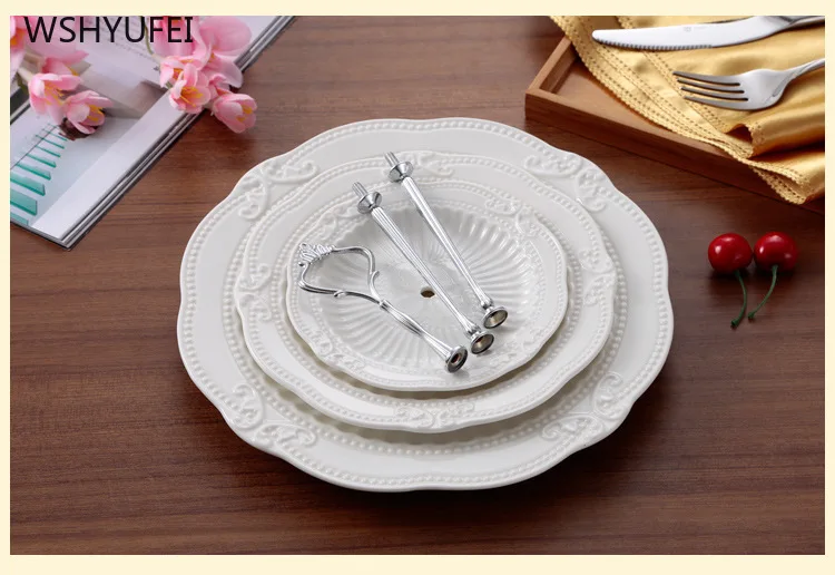 Direct sales new color glaze butterfly ceramic embossed hollow three string fruit cake snacks dessert jewelry storage tray
Direct sales new color glaze butterfly ceramic embossed hollow three string fruit cake snacks dessert jewelry storage tray