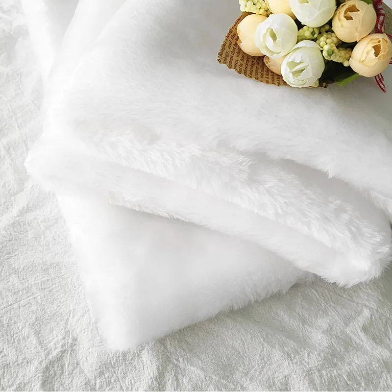 White Haired Blanket Short-plush Cloth for Clothes Toiletries Children's Toys Photography Shooting Background Backdrops Props
White Haired Blanket Short-plush Cloth for Clothes Toiletries Children's Toys Photography Shooting Background Backdrops Props