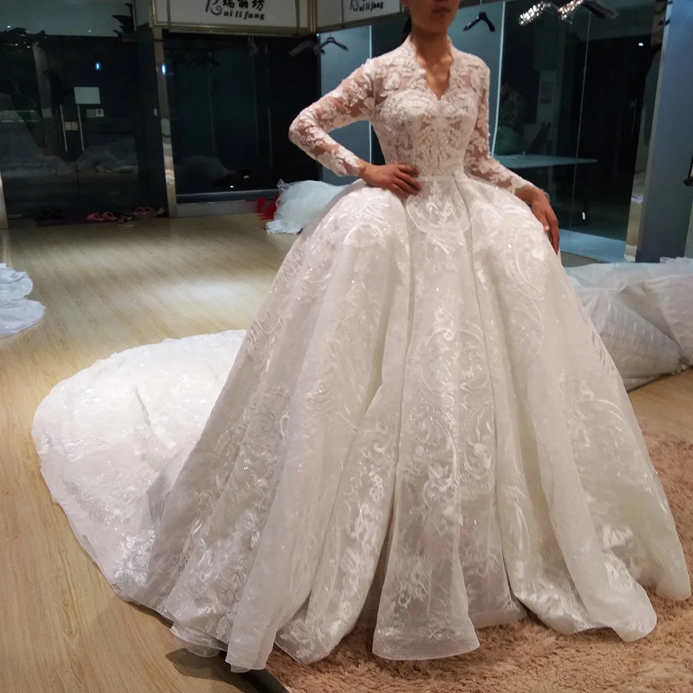 New Luxury Lace Full Beaded Sequin Diamond Wedding Gown Long Sleeve Bridal Dress 
New Luxury Lace Full Beaded Sequin Diamond Wedding Gown Long Sleeve Bridal Dress